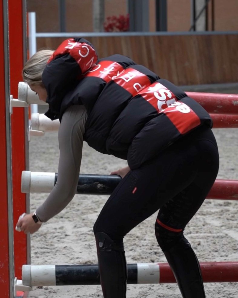 eaSt Performance Puffy Vest - black / red 