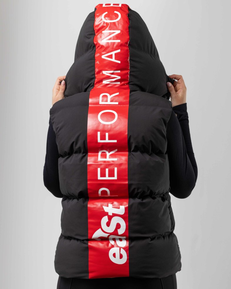 eaSt Performance Puffy Vest - black / red 