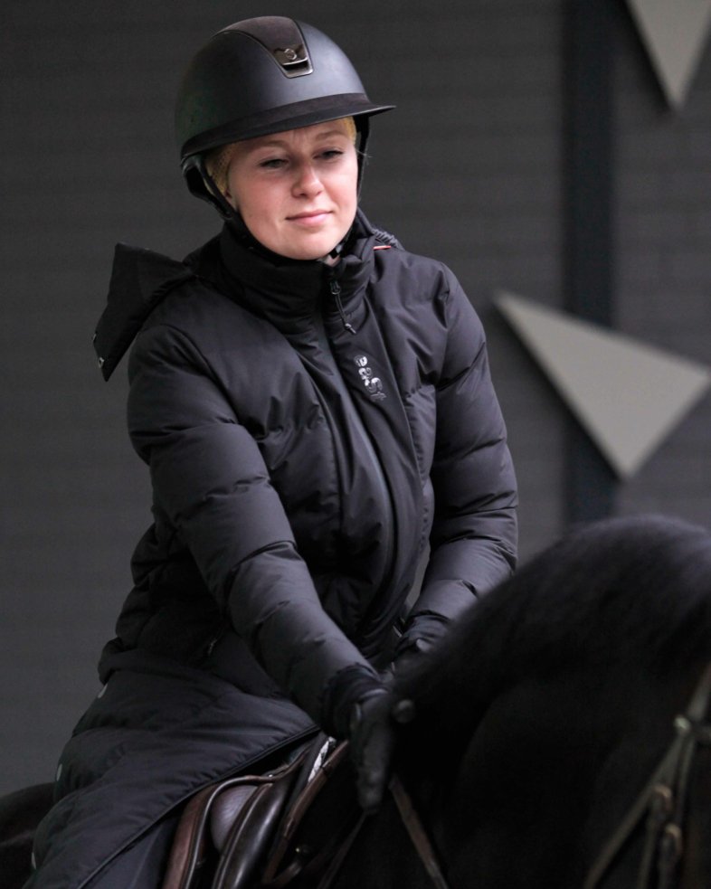 eaSt Performance Long Puffer Coat - black