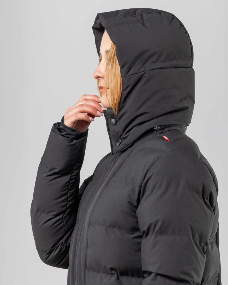 eaSt Performance Long Puffer Coat - black