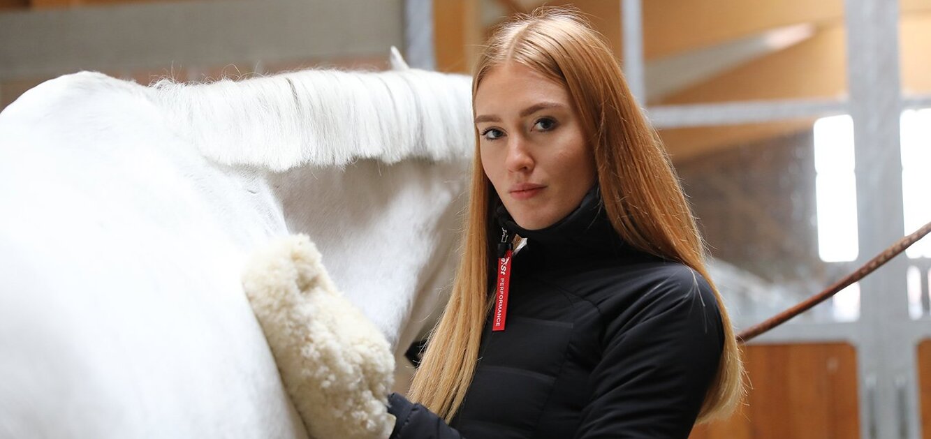 Tierärztin klärt auf: So bleibt das Immunsystem deines Pferdes auch an kalten Tagen fit.