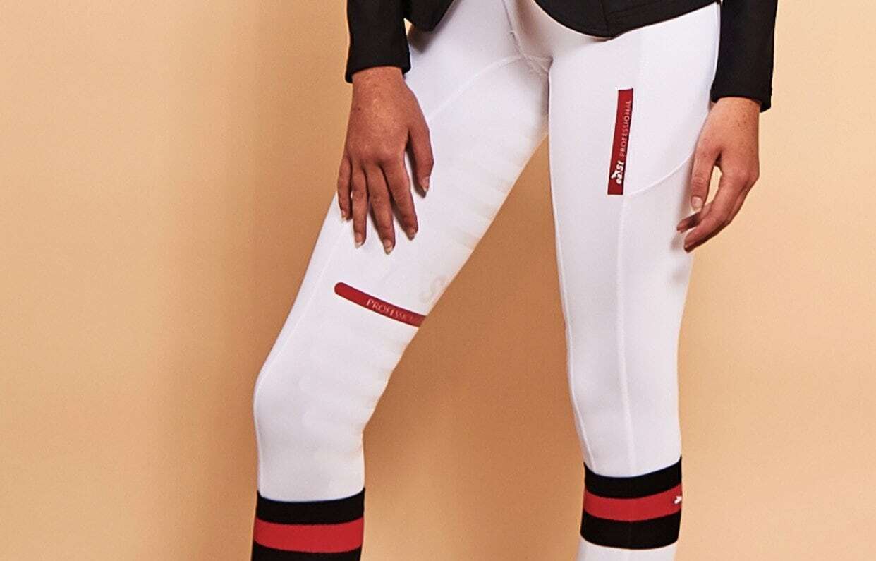 Langlebige weiße Turnierhosen: Wie gelingt das?